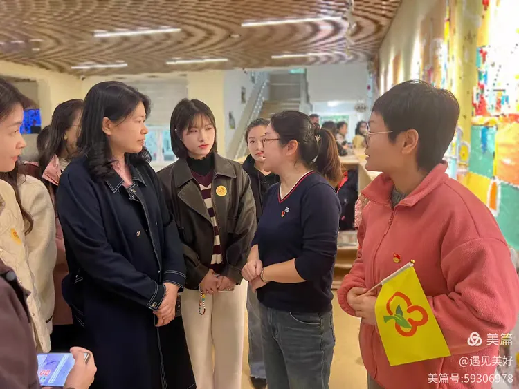 初到长桥第三幼儿园,我们便被园方的热情与专业所感染